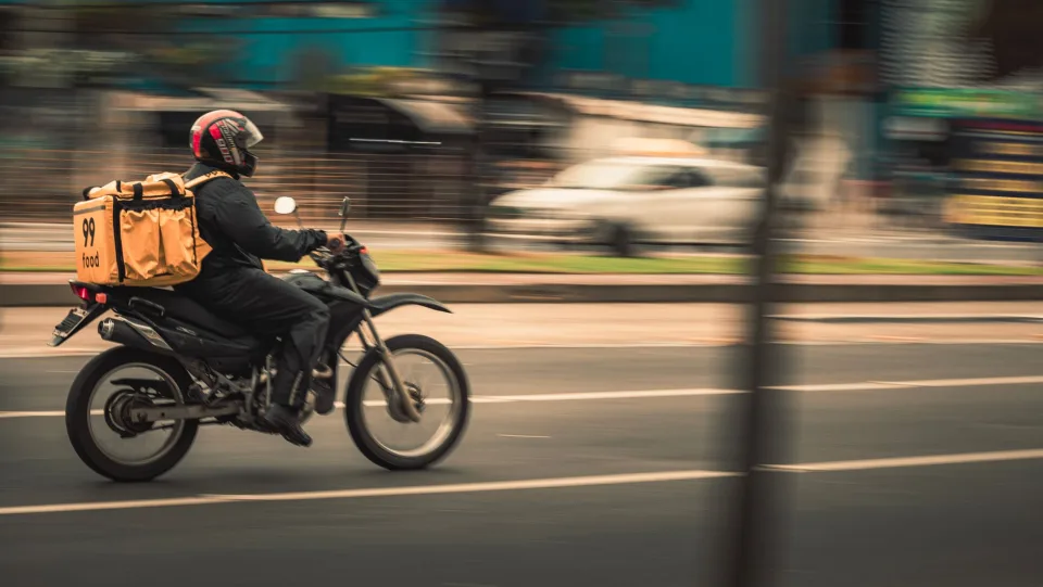 Khu chờ khách và nhận xe